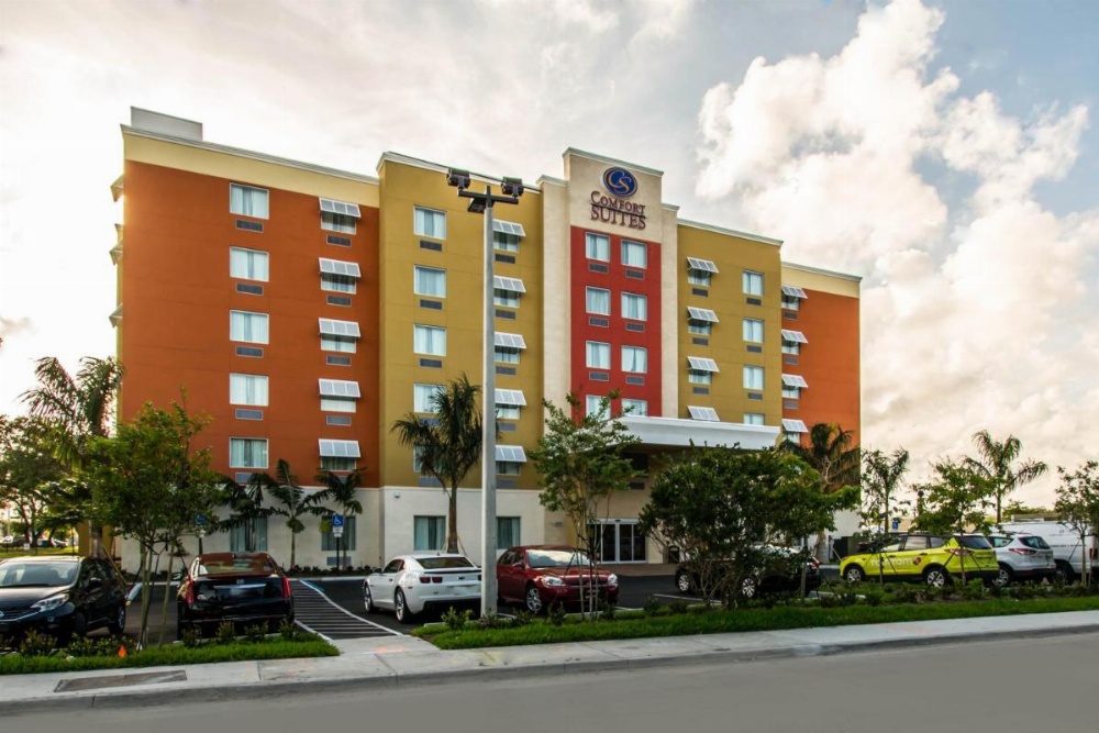Comfort Suites Fort Lauderdale Airport South & Cruise Port Main image