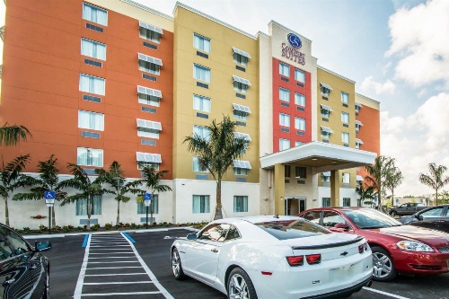 Comfort Suites Fort Lauderdale Airport South & Cruise Port image 8